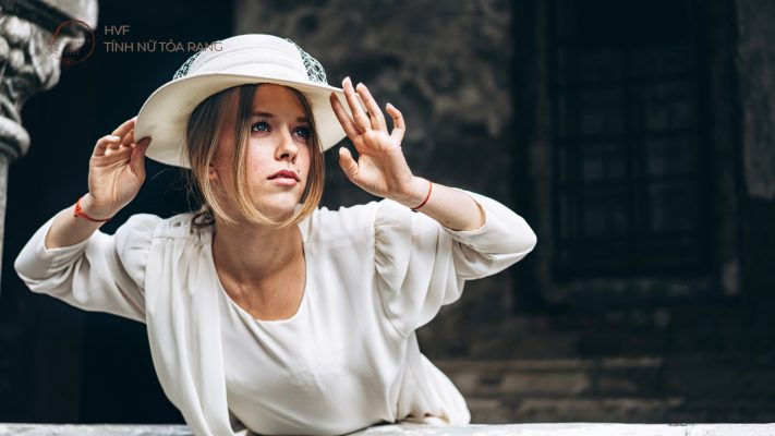 BẠN CÓ ĐANG LÀ NGƯỜI BẠN ĐỜI MÀ BẢN THÂN LUÔN CẦN? 8 Khi tính nữ trở nên đủ đầy, bạn đời xuất hiện không phải vì cần, mà vì khớp.