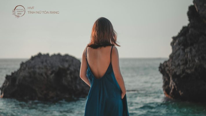 Lùi lại – hành xử cao nhất của tính nữ trưởng thành 3 Lùi lại là quyền năng mềm của tính nữ – nơi sự nhẹ nhàng chính là sức mạnh.