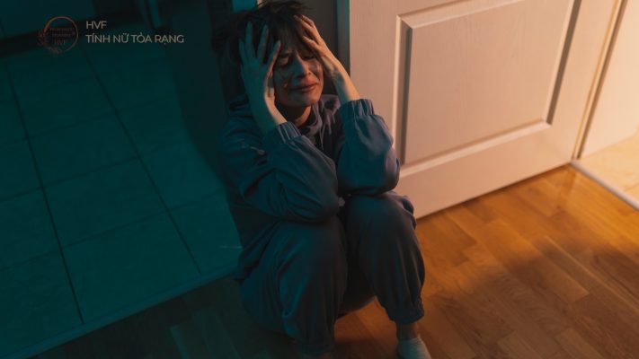 Vì sao đứa trẻ bên trong vẫn khóc ngay cả khi bạn đã thành đạt? 3 Trưởng thành chỉ xảy ra ở thân xác — trái tim vẫn ở lại với những gì chưa được ôm.